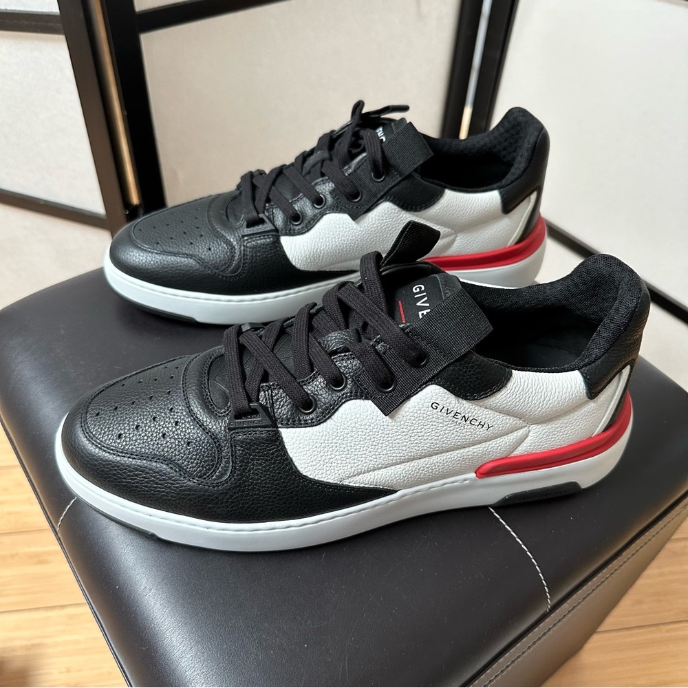 BNIB Men’s Givenchy Wing Low Top Sneaker - Size 44